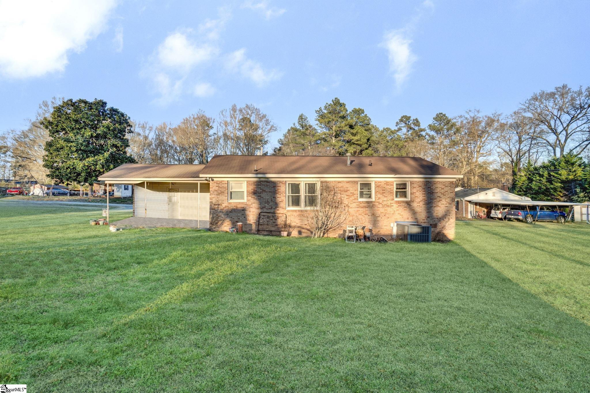 86 Dogwood Circle Clinton, SC 29325 - Photo 36 of 40
