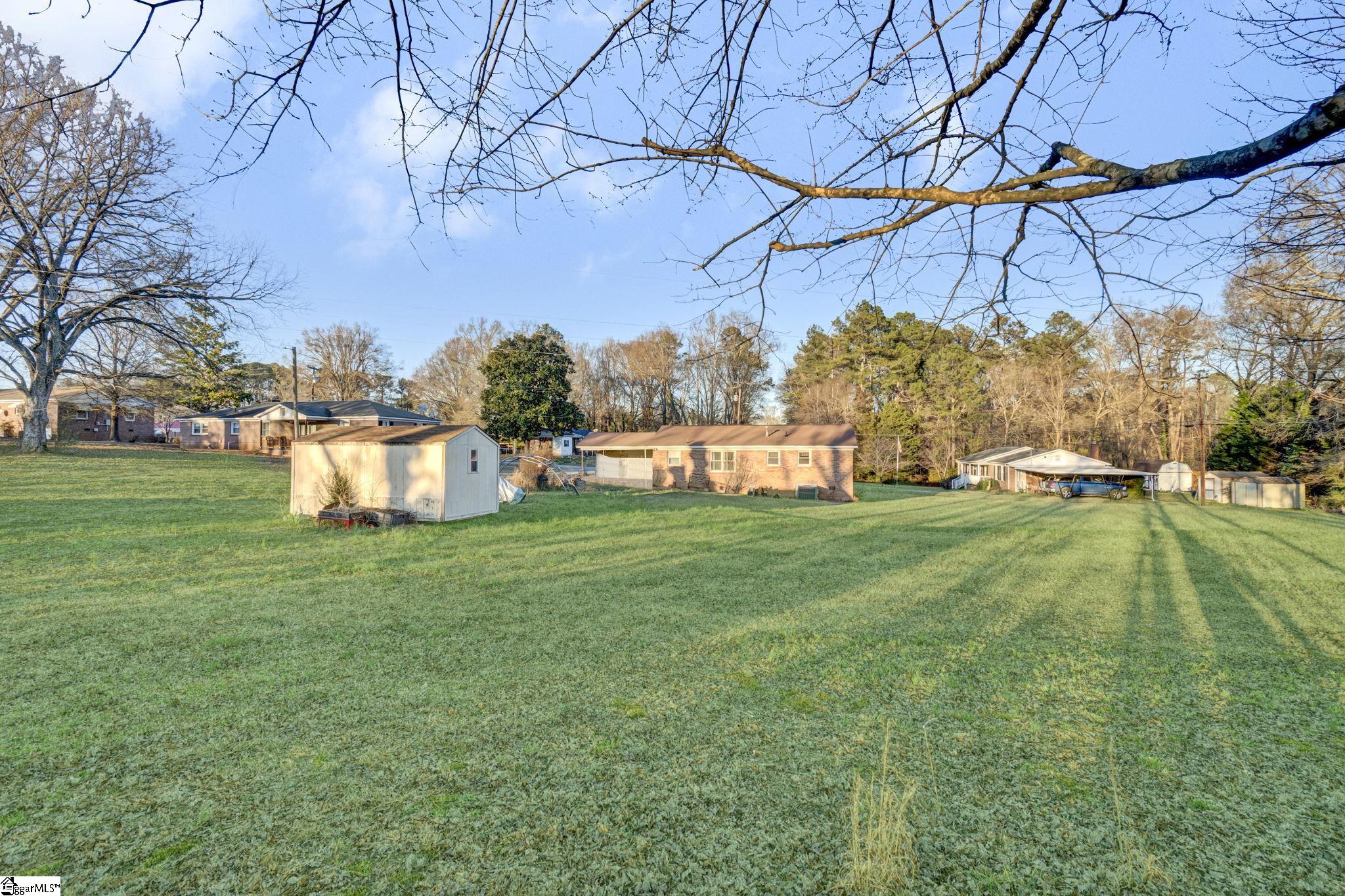 86 Dogwood Circle Clinton, SC 29325 - Photo 38 of 40