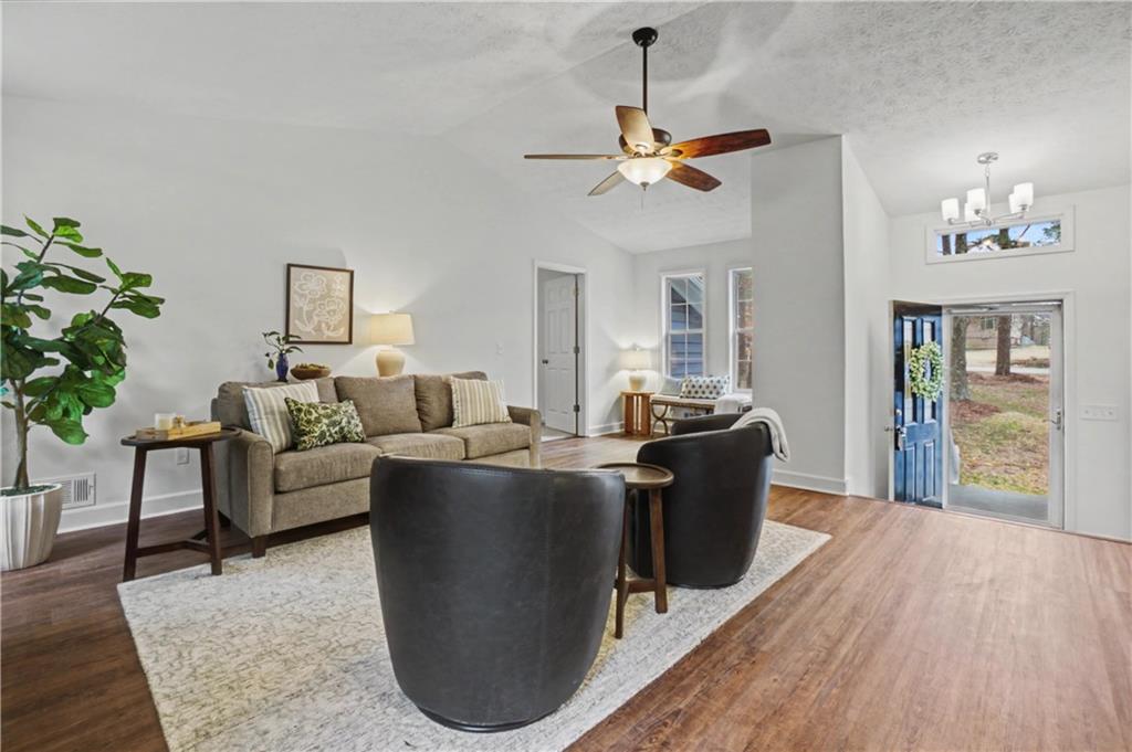 520 Victoria Road Woodstock, GA 30189 - Photo 10 of 42