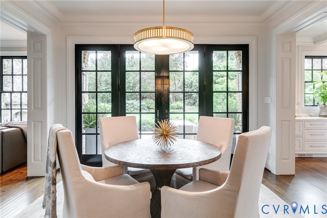 6 Berkshire Road Richmond, VA 23221 - Photo 11 of 66 a dining room with furniture and window