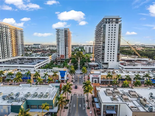 $1,090,000 | 4741 Northwest 85th Avenue, Doral, FL 33166