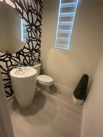 $1,090,000 | 4741 Northwest 85th Avenue, Doral, FL 33166