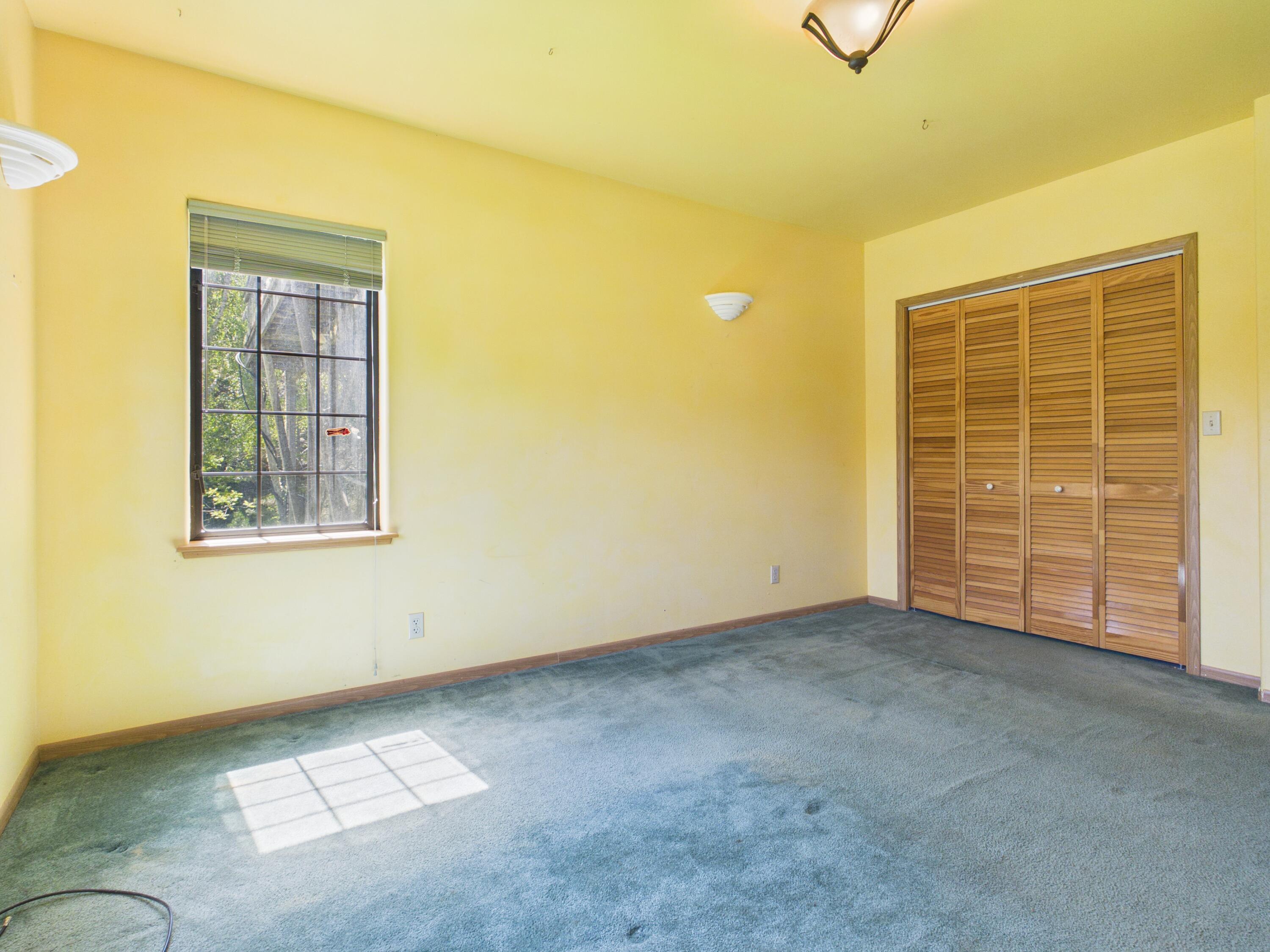 7926 Thomas Road Miranda, CA 95553 - Photo 13 of 83