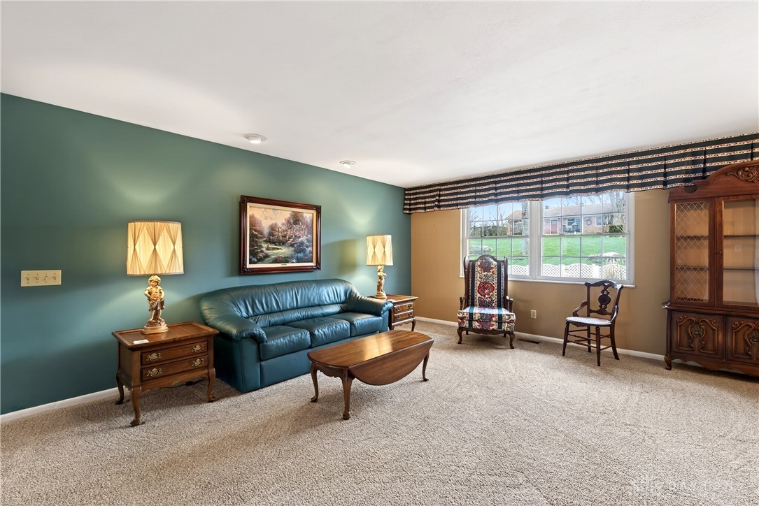 1547 Ambridge Road Centerville, OH 45459 - Photo 7 of 79