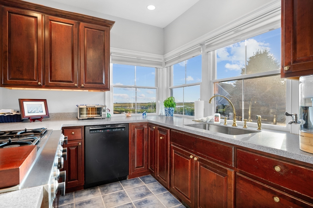 14 Harbor Way Dennis, MA 02670 - Photo 11 of 41