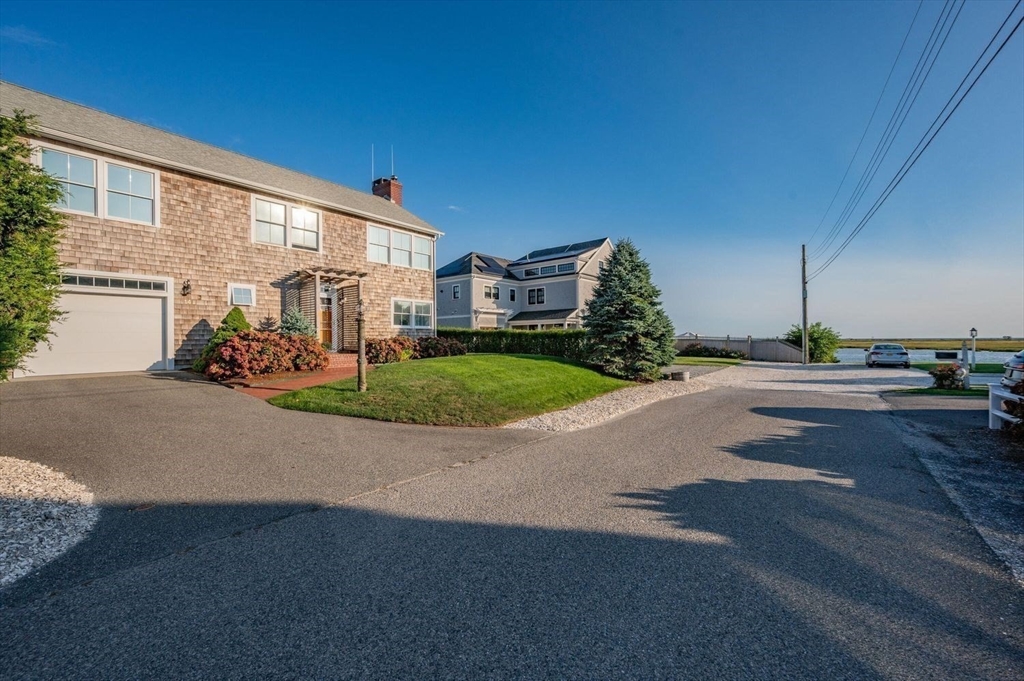 14 Harbor Way Dennis, MA 02670 - Photo 8 of 41