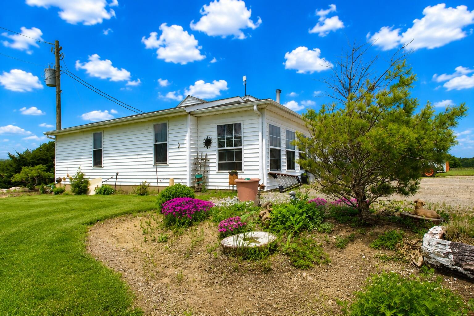 6275 Shindeldecker Road Rockford, OH 45882 - Photo 2 of 22 E3DAC2A7-BC01-4FDF-A23B-1D153F7DAF12.PNG