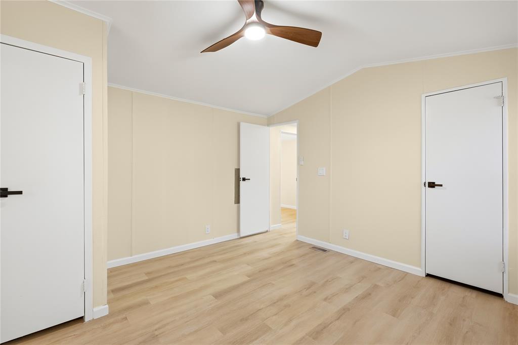 821 Flamingo Road Granbury, TX 76049 - Photo 11 of 21