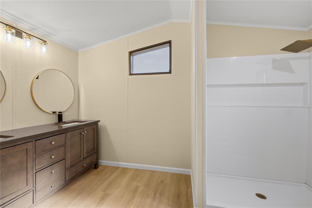 821 Flamingo Road Granbury, TX 76049 - Photo 13 of 21