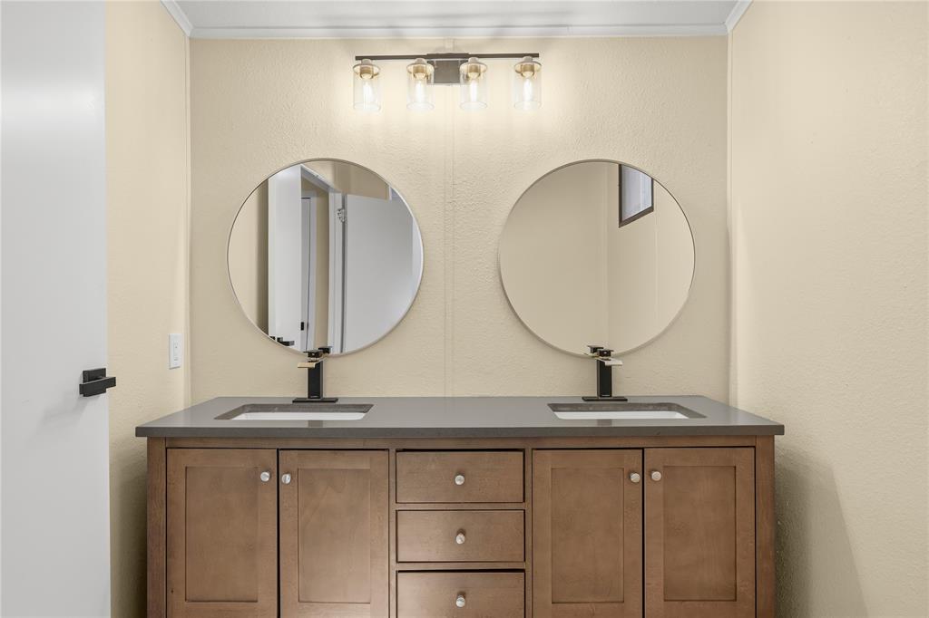 821 Flamingo Road Granbury, TX 76049 - Photo 14 of 21