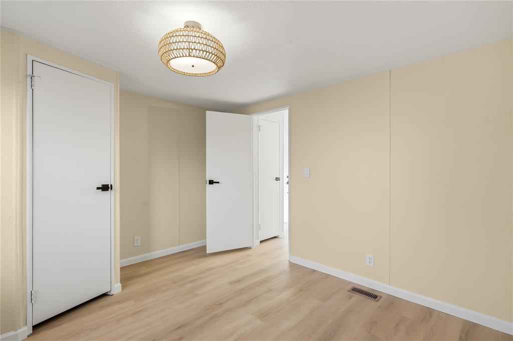 821 Flamingo Road Granbury, TX 76049 - Photo 17 of 21