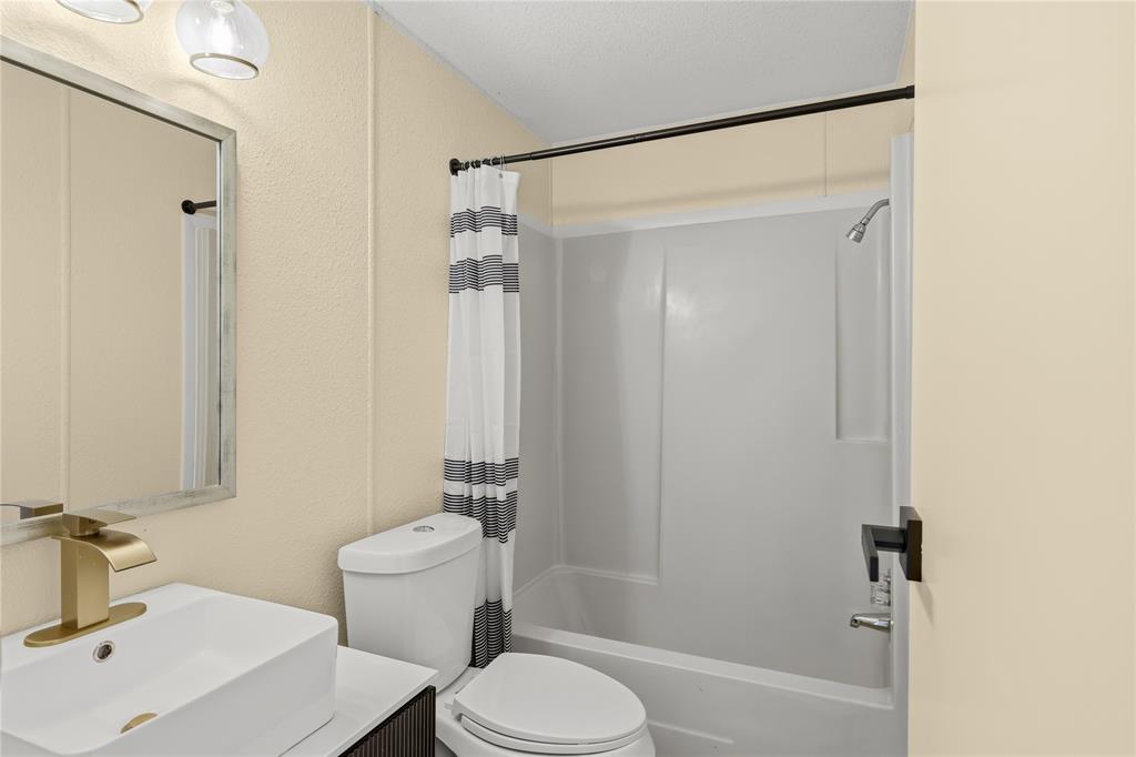 821 Flamingo Road Granbury, TX 76049 - Photo 18 of 21