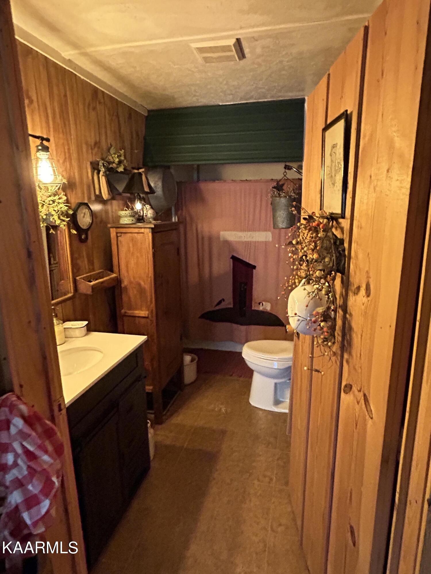 360 Acorn Gap Road Sweetwater, TN 37874 - Photo 8 of 34 731A28E1-8E4B-4B24-BBF4-9558CD990471