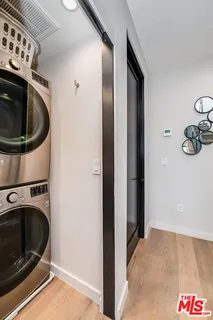 $1,599,000 | 4425 North Studio Place, Studio City, CA 91602