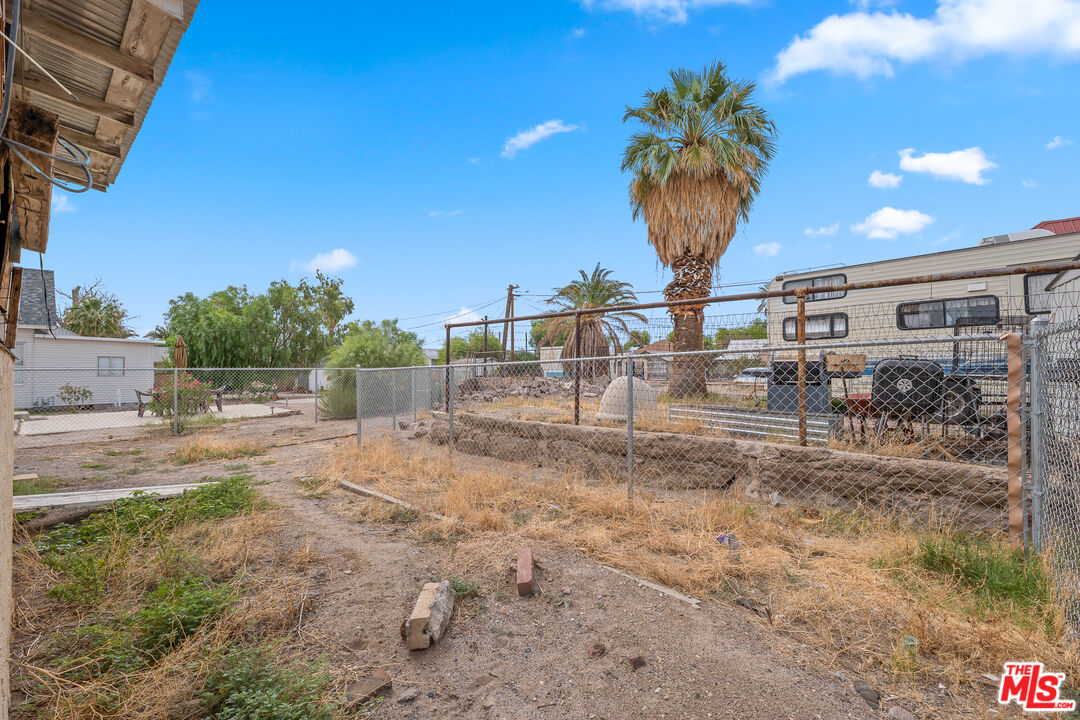 419 Acoma Street Needles, CA 92363 - Photo 5 of 29 a view of a backyard