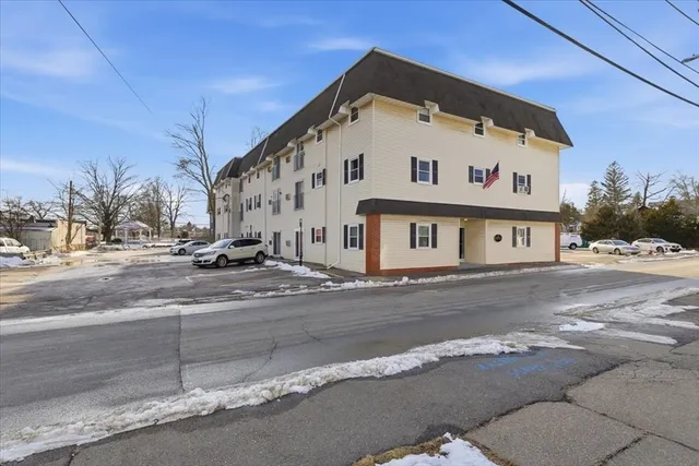 $255,000 | 16 Richards Avenue, Unit 306, North Attleboro, MA 02760