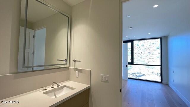 4849 North Camelback Ridge Road, Unit B201 Scottsdale, AZ 85251 - Photo 23 of 31 12