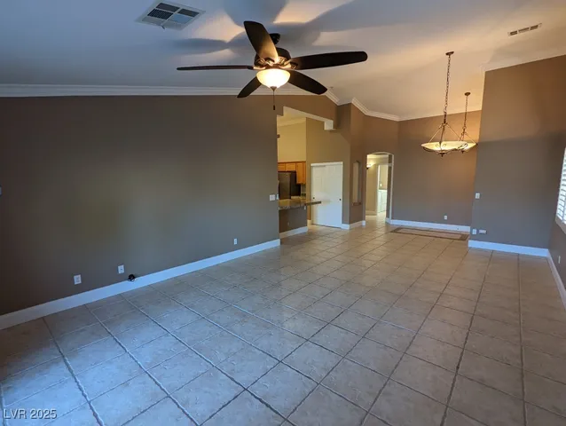 $2,000 | 10188 Birch Bluff Lane, Las Vegas, NV 89145