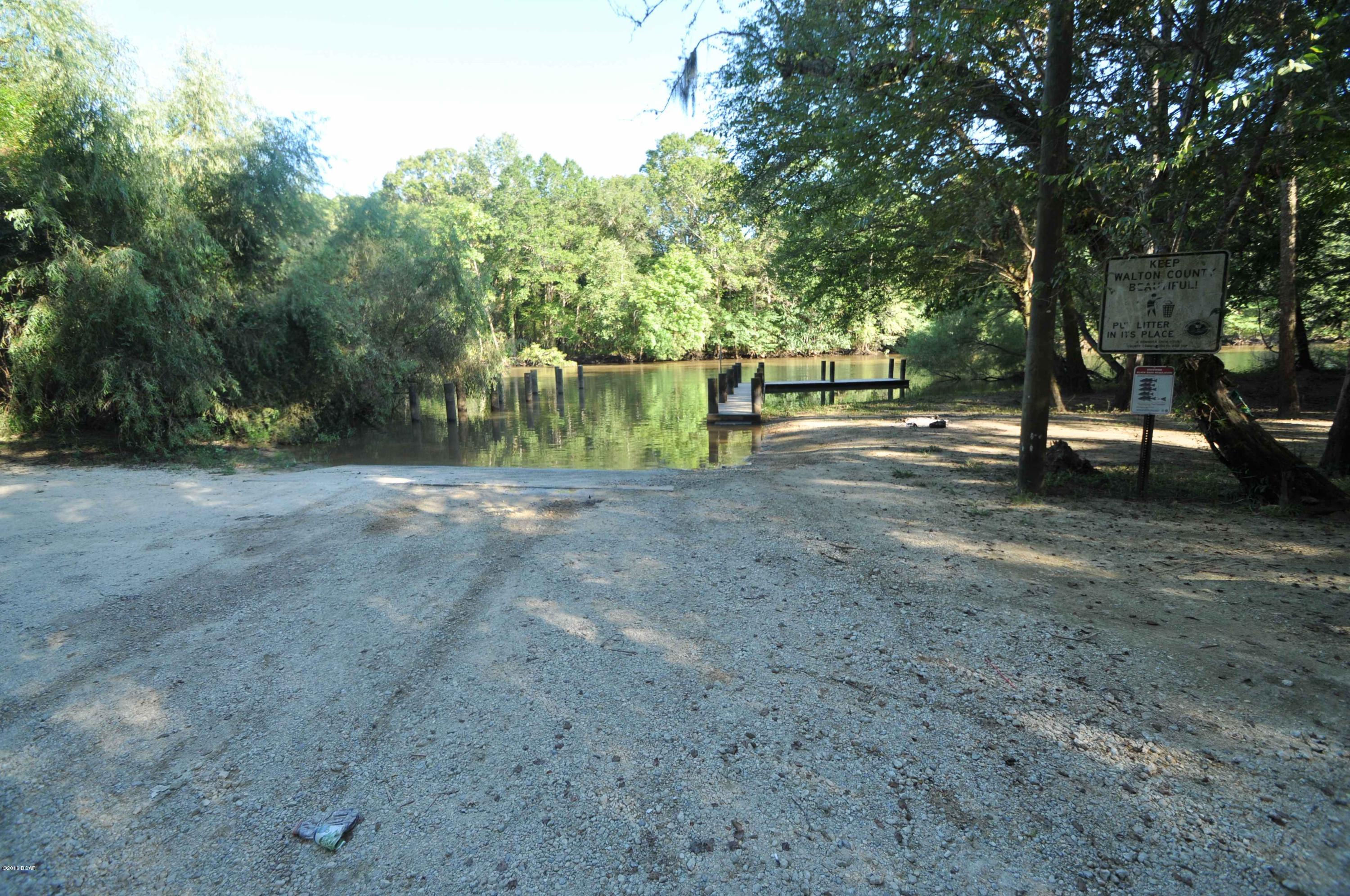 648 River Road Ponce de Leon, FL 32455 - Photo 11 of 15 Gallery Image 11