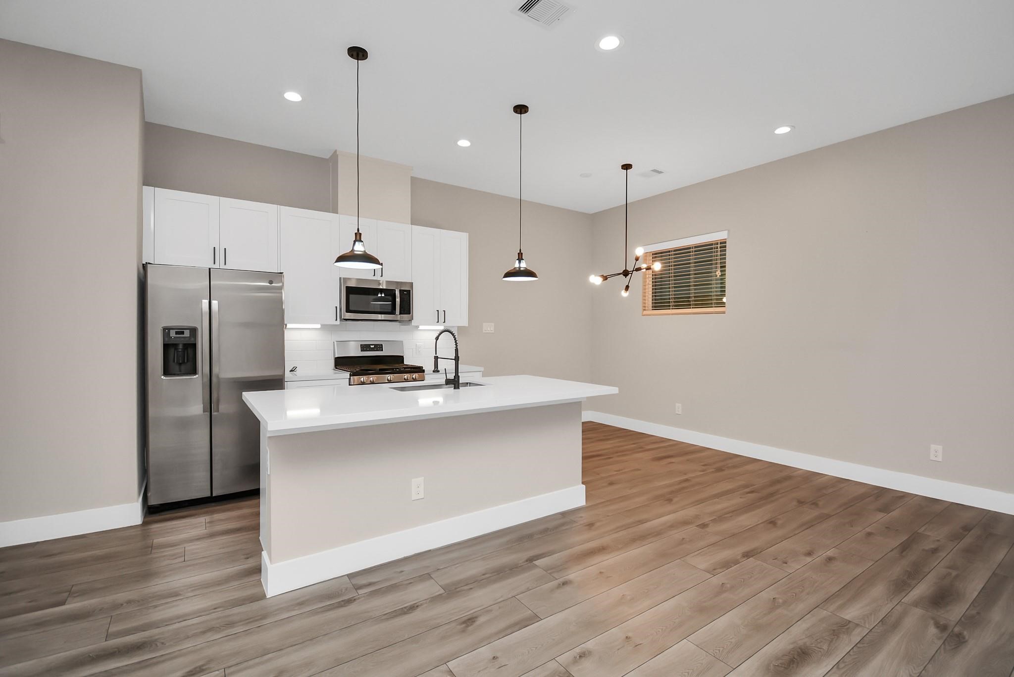 1235 West Tidwell Road Houston, TX 77091 - Photo 5 of 27