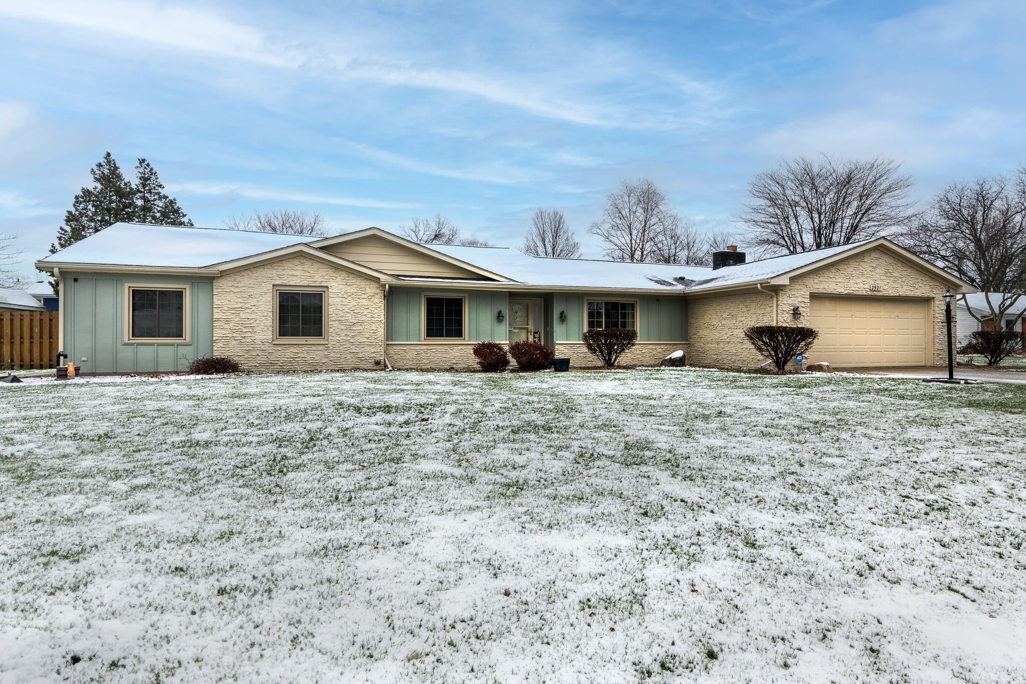 2921 Old Orchard Road Fort Wayne, IN 46804 - Photo 2 of 31
