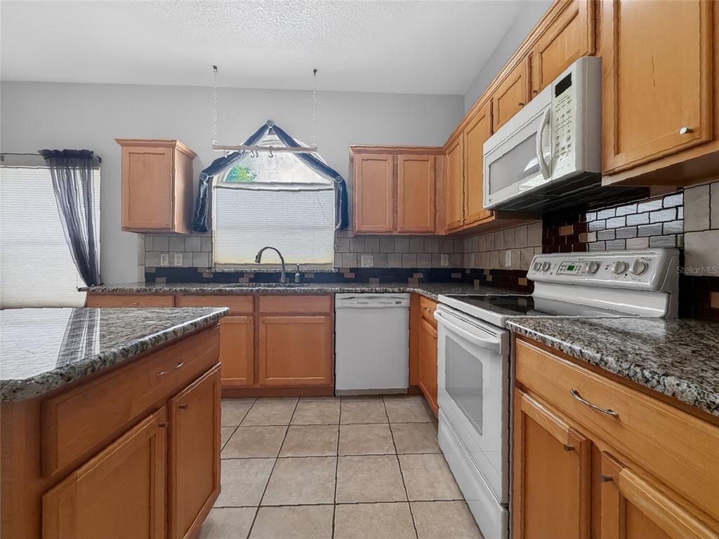 1343 Castleport Road Winter Garden, FL 34787 - Photo 5 of 28