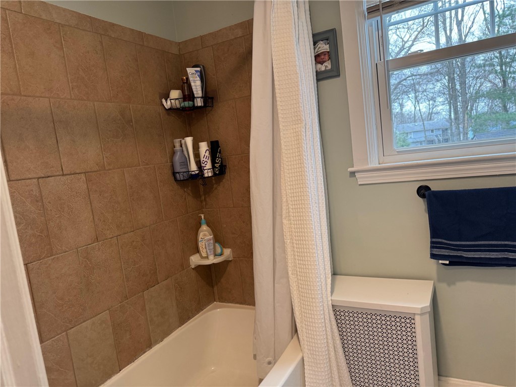 516 Church Avenue Warwick, RI 02889 - Photo 14 of 41 First Floor Tub/Shower