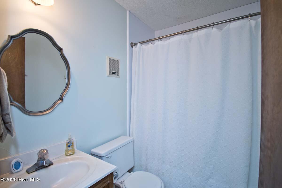 9201 Coast Guard Road, Unit F 210 Emerald Isle, NC 28594 - Photo 19 of 32 Bathroom