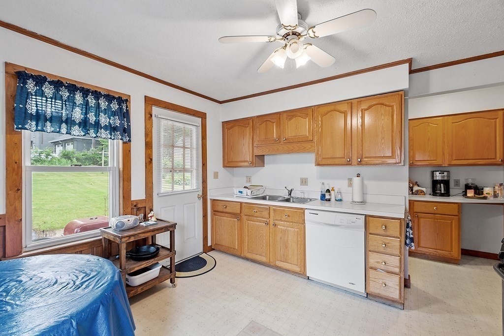 198 Main Street, Unit 198 Maynard, MA 01754 - Photo 12 of 34 Gallery Image 12