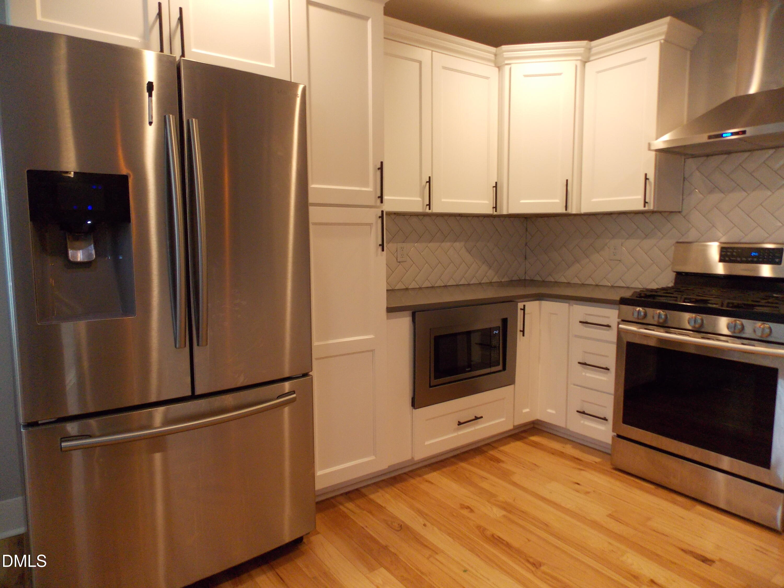 202 Lincoln Court Raleigh, NC 27610 - Photo 5 of 31 Kitchen3