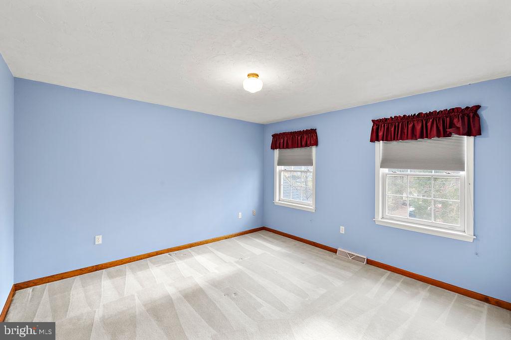 105 Round Top Lane Gettysburg, PA 17325 - Photo 38 of 50 a view of a room with window