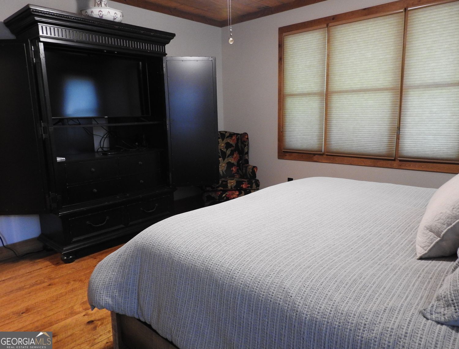 366 Shepherds Lane Morganton, GA 30560 - Photo 24 of 77 a bedroom with a bed and a window