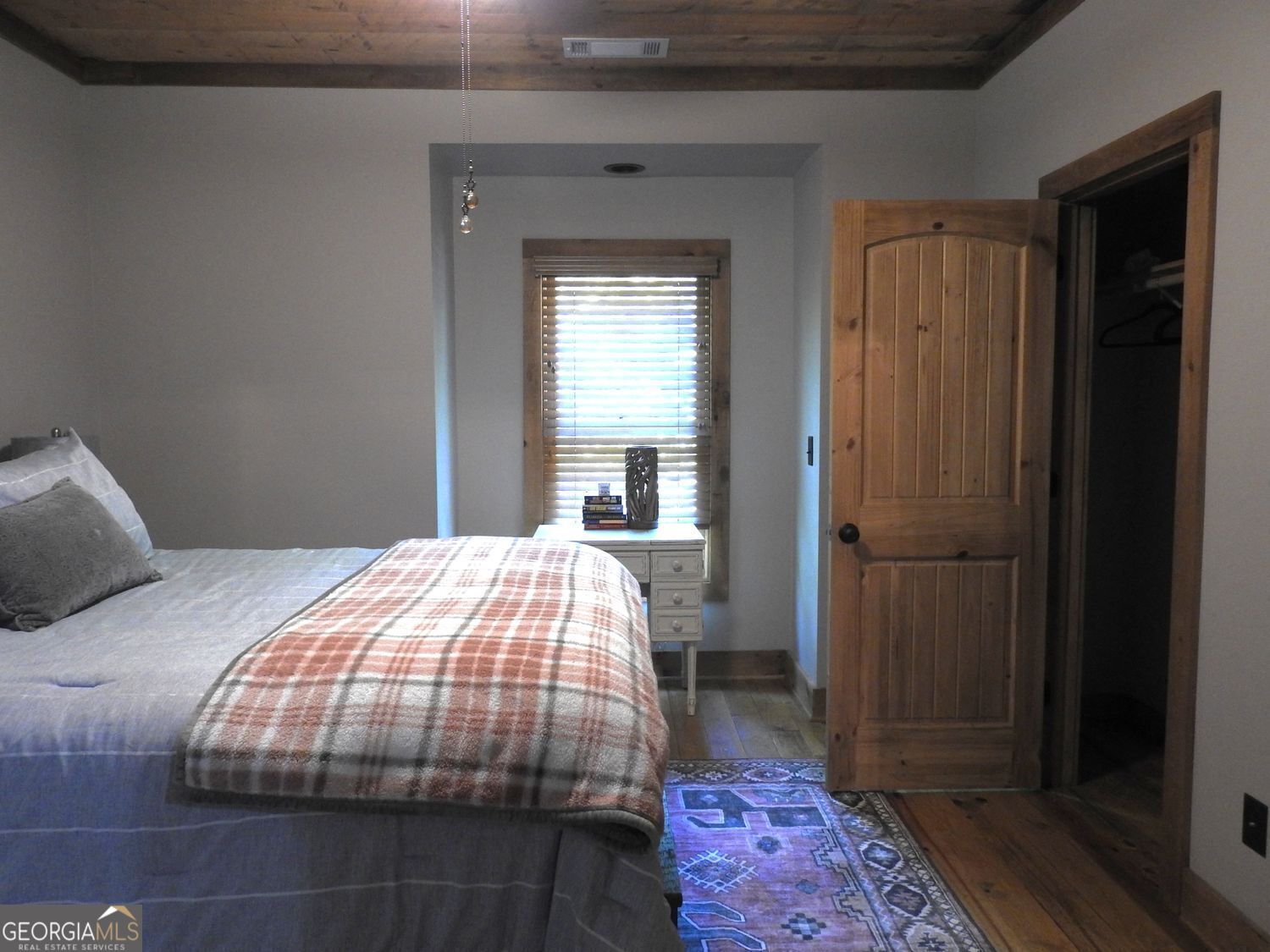 366 Shepherds Lane Morganton, GA 30560 - Photo 40 of 77 a bedroom with a bed and a dresser