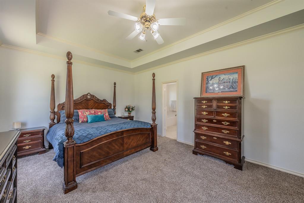 2305 Floyd Hampton Road Crowley, TX 76036 - Photo 12 of 40