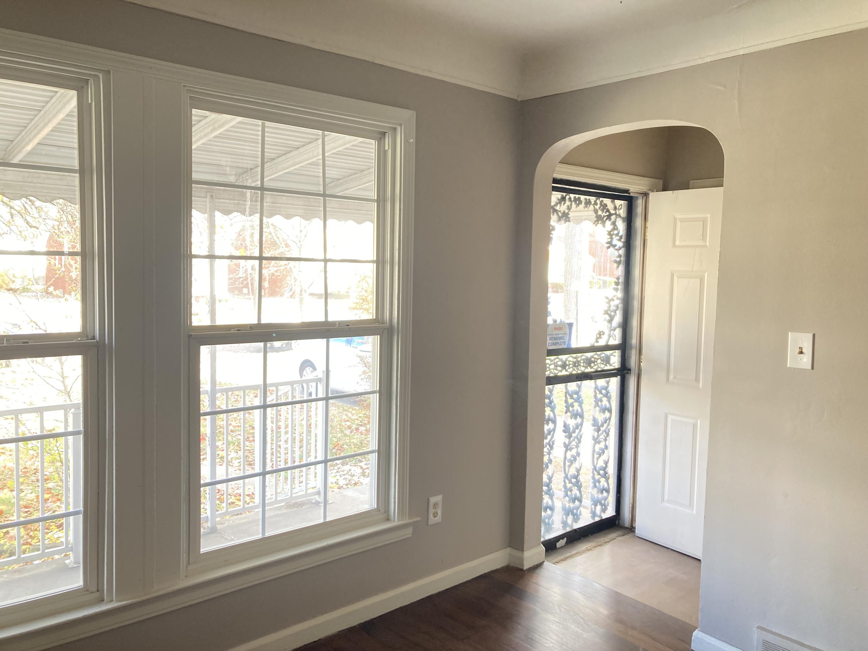 20253 Winthrop Street Detroit, MI 48235 - Photo 2 of 15 IMG_7458