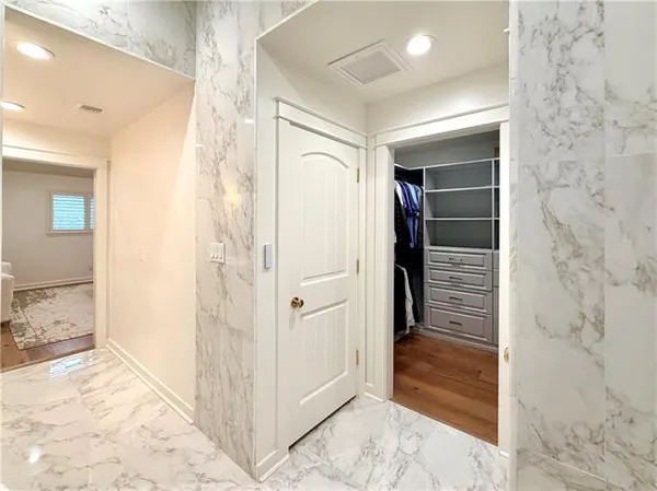 $849,000 | 606 Brockenbraugh Court, Metairie, LA 70005