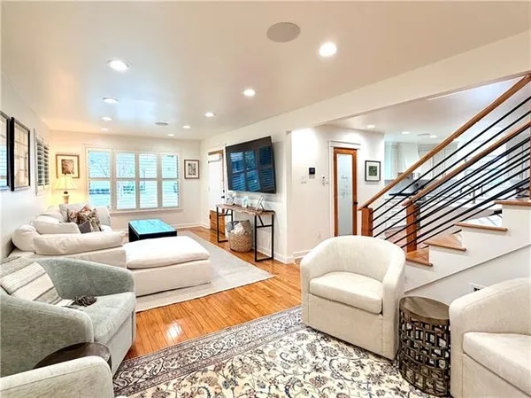 $849,000 | 606 Brockenbraugh Court, Metairie, LA 70005