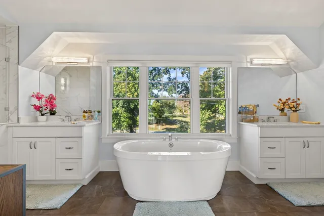 $1,650,000 | 14 Maple Road, Unit 1, North Hampton, NH 03862