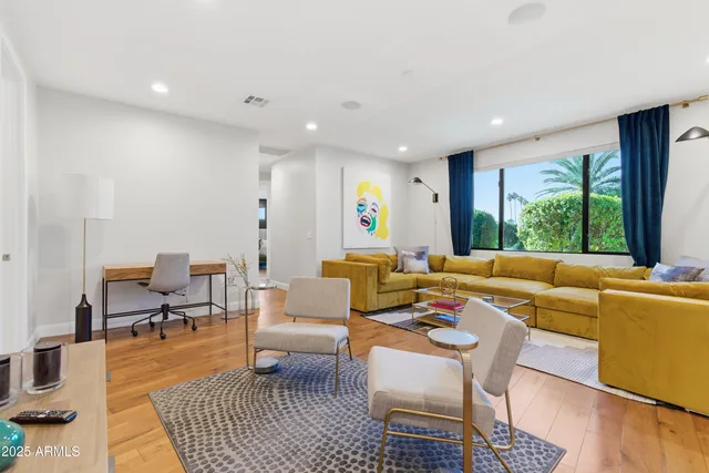 $18,995 | 4601 North Royal View Drive, Phoenix, AZ 85018