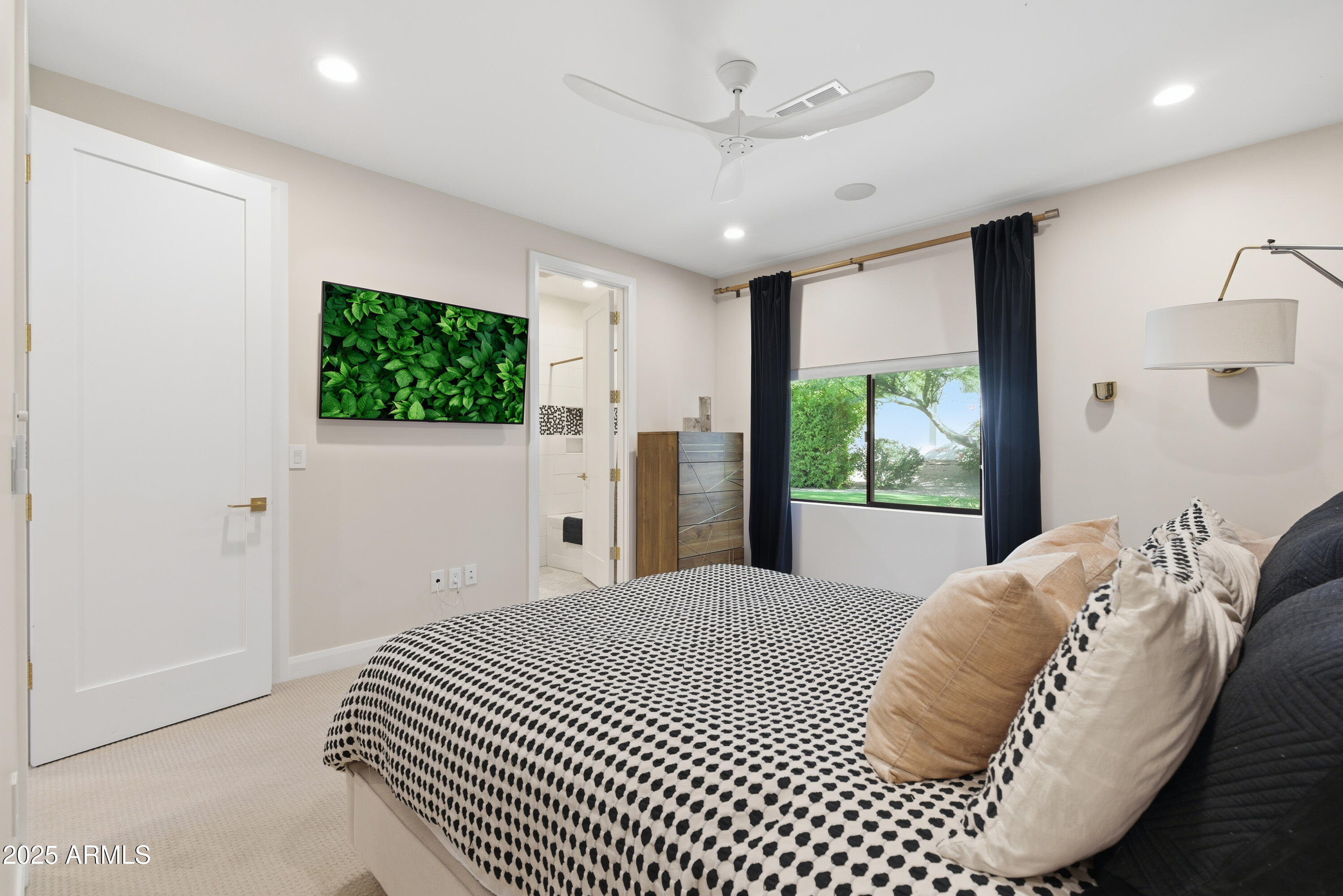 4601 North Royal View Drive Phoenix, AZ 85018 - Photo 26 of 60 24-DSC01068