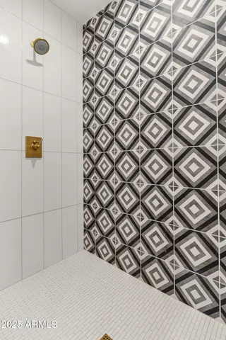 $18,995 | 4601 North Royal View Drive, Phoenix, AZ 85018