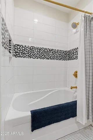 $18,995 | 4601 North Royal View Drive, Phoenix, AZ 85018