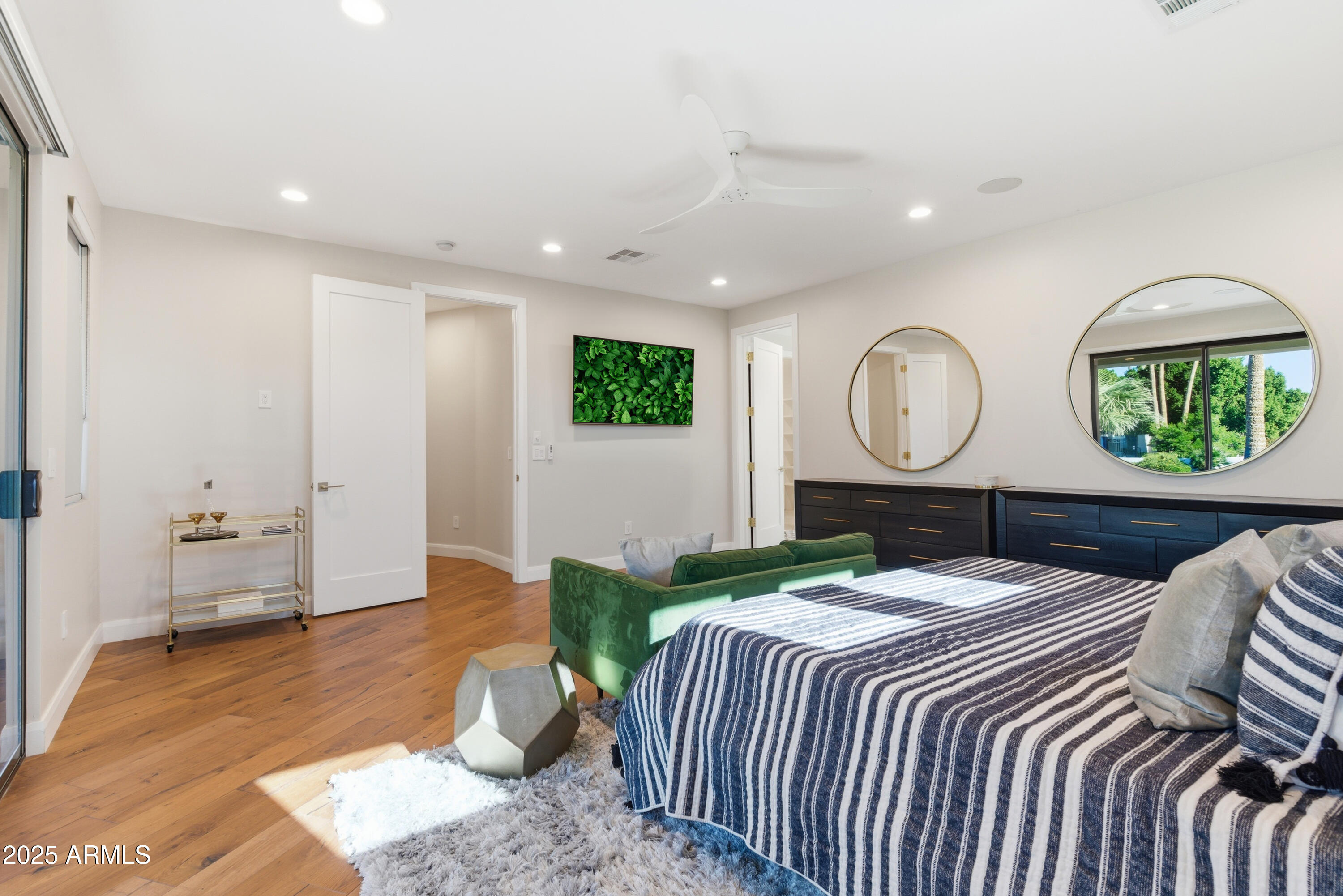 4601 North Royal View Drive Phoenix, AZ 85018 - Photo 38 of 60 36-DSC01080