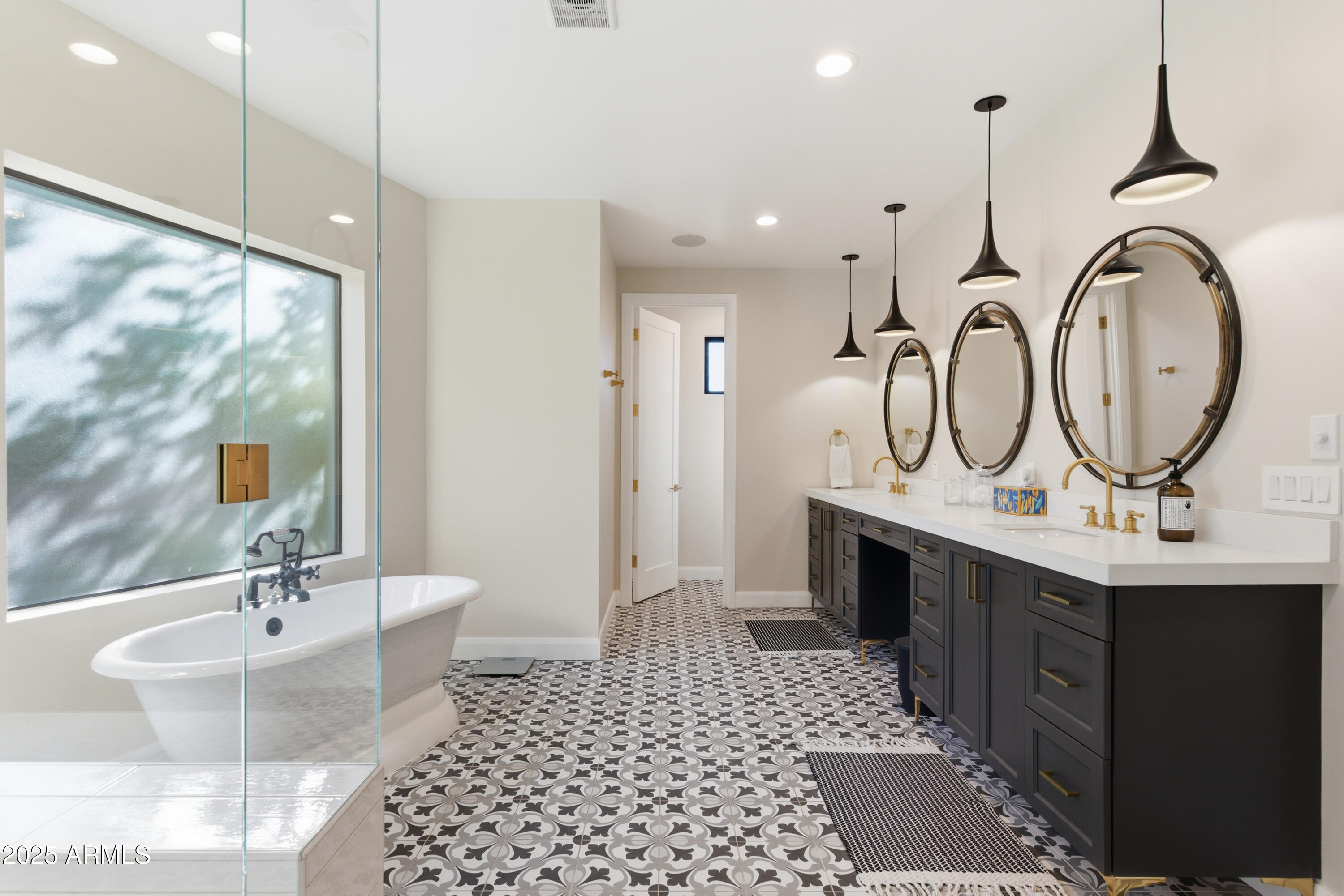 4601 North Royal View Drive Phoenix, AZ 85018 - Photo 40 of 60 38-DSC01086