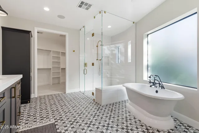 $18,995 | 4601 North Royal View Drive, Phoenix, AZ 85018