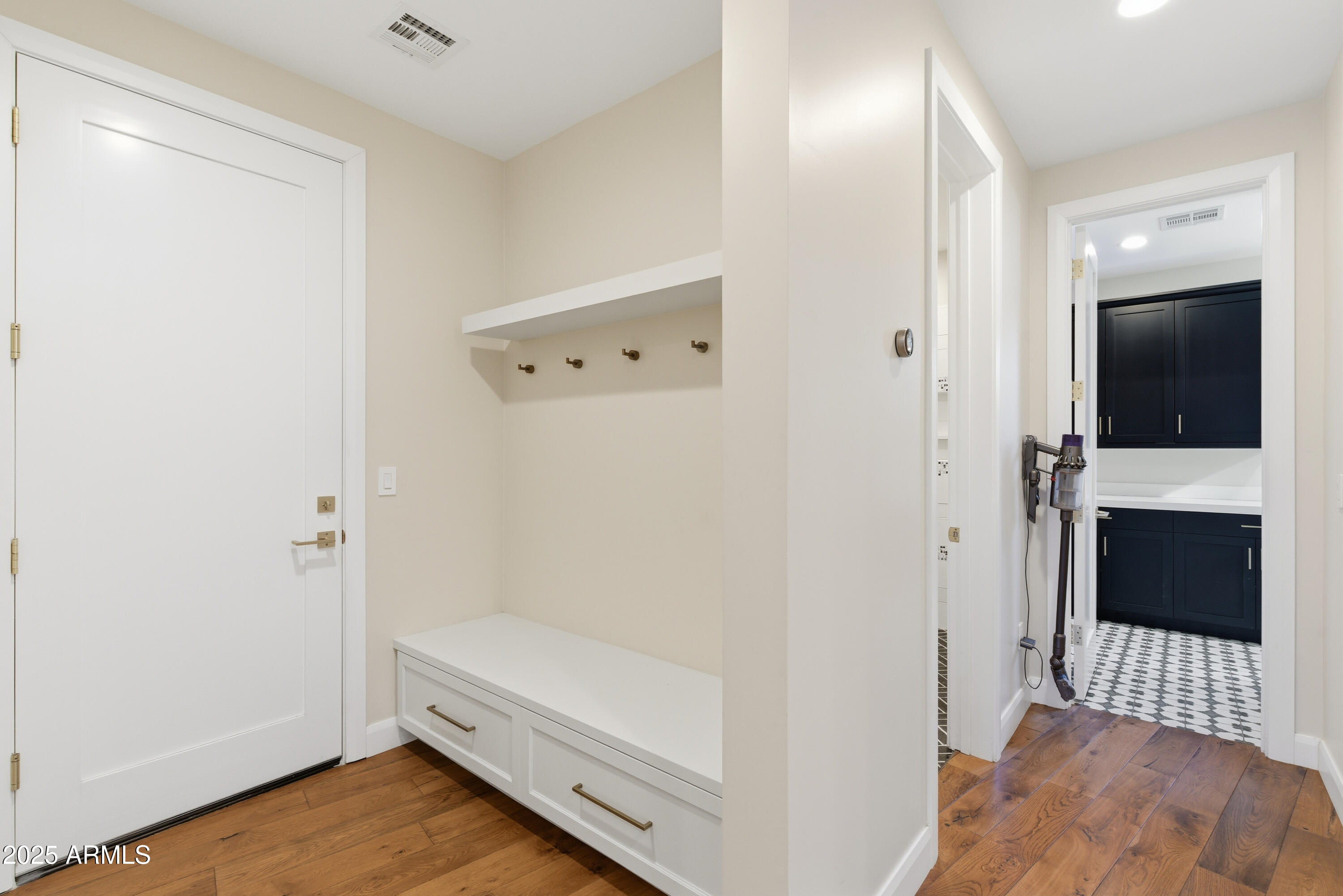 4601 North Royal View Drive Phoenix, AZ 85018 - Photo 46 of 60 44-DSC00954