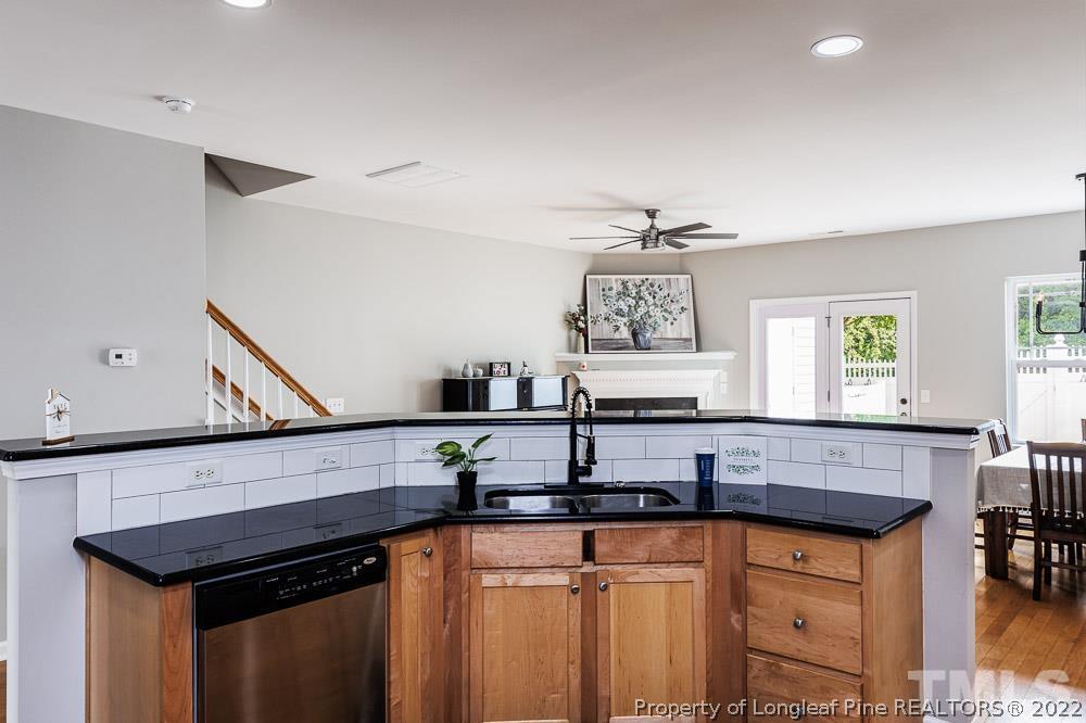 2523 Asher View Court Raleigh, NC 27606 - Photo 5 of 20 Gallery Image 5