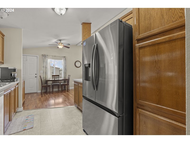 4293 Lemon Street Northeast Salem, OR 97305 - Photo 11 of 25