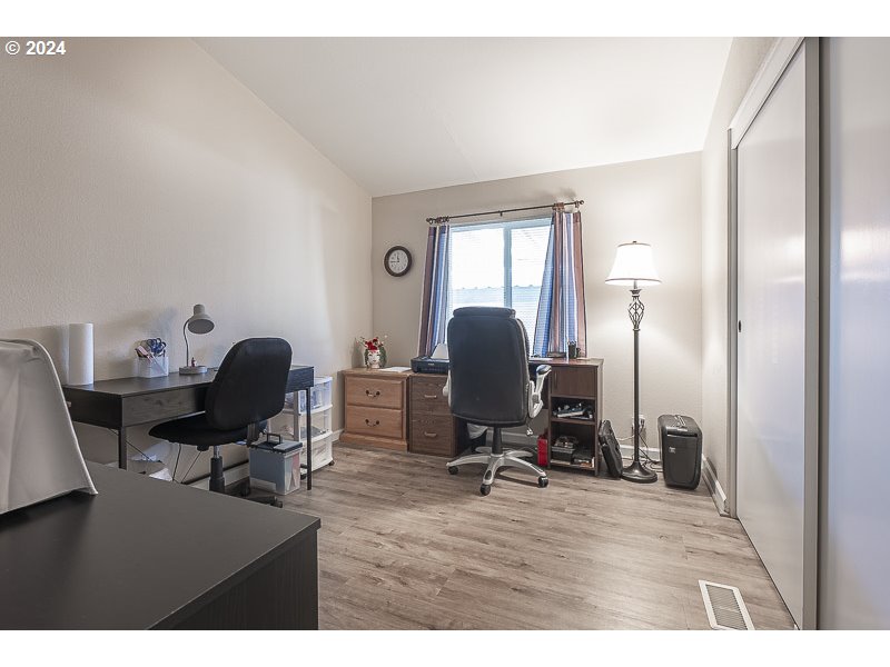 4293 Lemon Street Northeast Salem, OR 97305 - Photo 19 of 25