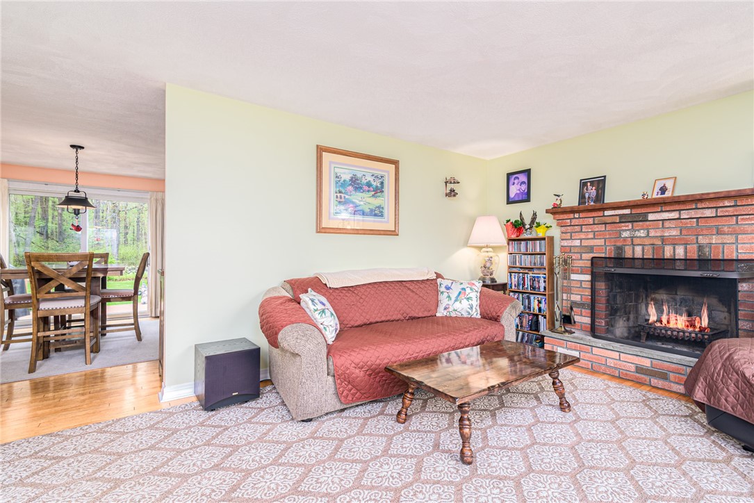 12 Boulder Road Hopkinton, RI 02833 - Photo 11 of 33